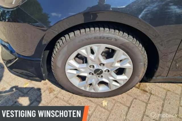 Kia Ceed (2022) thumbnail 6