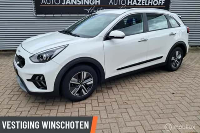 Kia Niro (2022) thumbnail 1