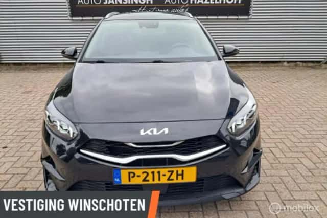 Kia Ceed (2022) thumbnail 5