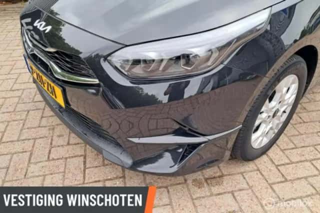 Kia Ceed (2022) thumbnail 6