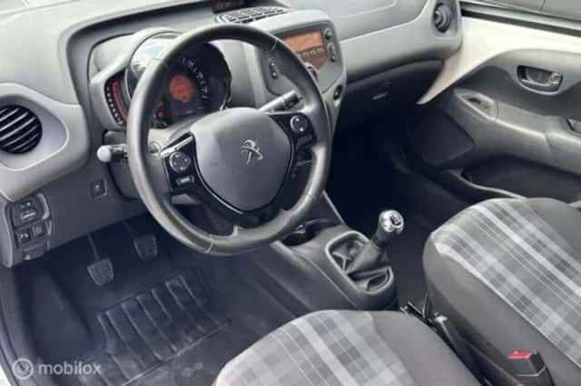 Peugeot 108 (2019) thumbnail 6