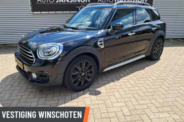MINI Countryman (2017) thumbnail 1