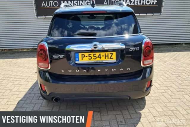 MINI Countryman (2017) thumbnail 3