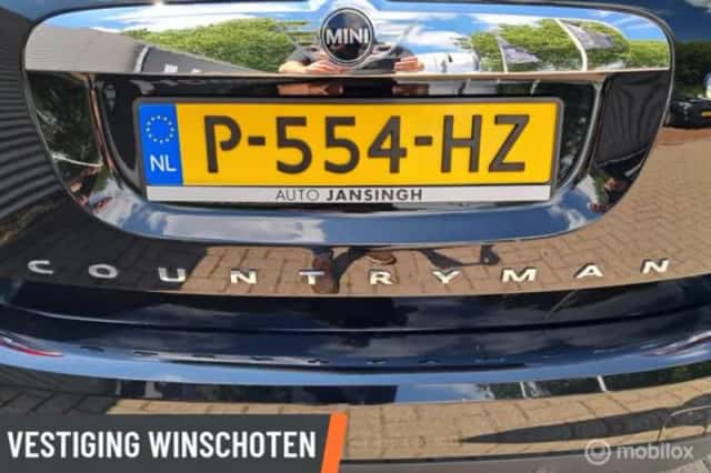 MINI Countryman (2017) thumbnail 6