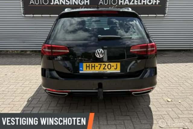 Volkswagen Passat (2015) thumbnail 3