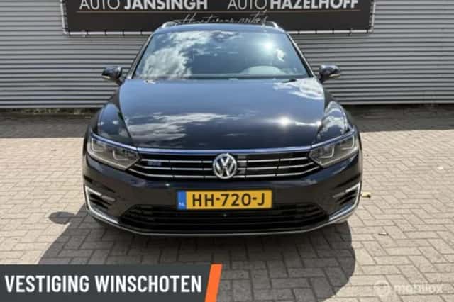 Volkswagen Passat (2015) thumbnail 5