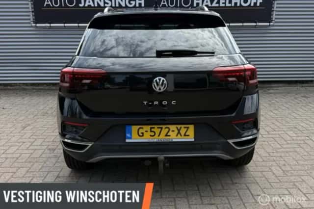 Volkswagen T-Roc (2020) thumbnail 3