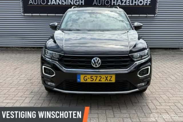 Volkswagen T-Roc (2020) thumbnail 5