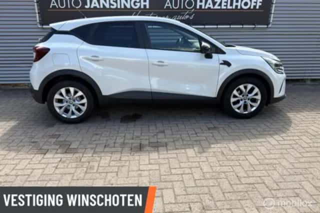 Renault Captur (2021) thumbnail 4