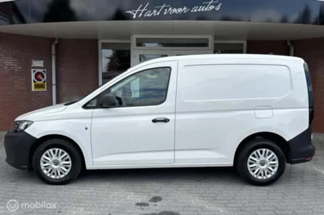 Volkswagen Caddy (2022) thumbnail 2