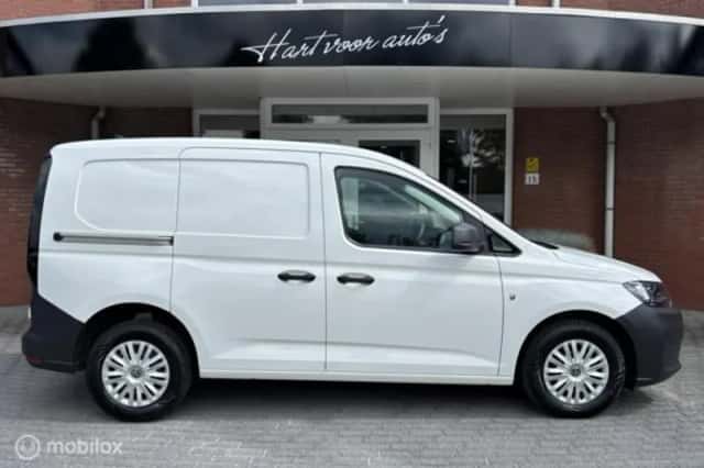 Volkswagen Caddy (2022) thumbnail 4