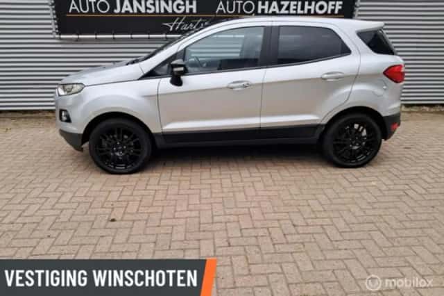 Ford EcoSport (2017) thumbnail 3