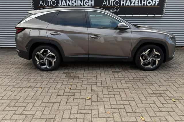 Hyundai Tucson (2022) thumbnail 4