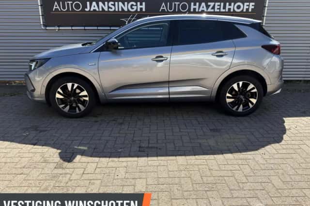 Opel Grandland (2022) thumbnail 2