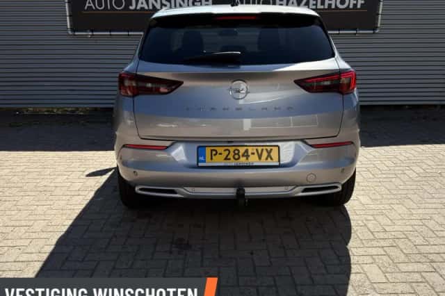 Opel Grandland (2022) thumbnail 3