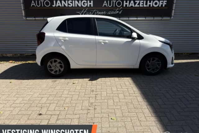 Kia Picanto (2024) thumbnail 4