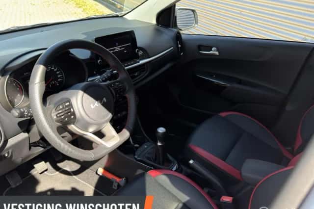 Kia Picanto (2024) thumbnail 6