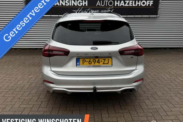Ford Focus (2022) thumbnail 3