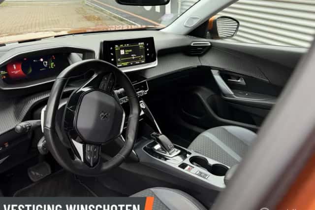 Peugeot 2008 (2020) thumbnail 6
