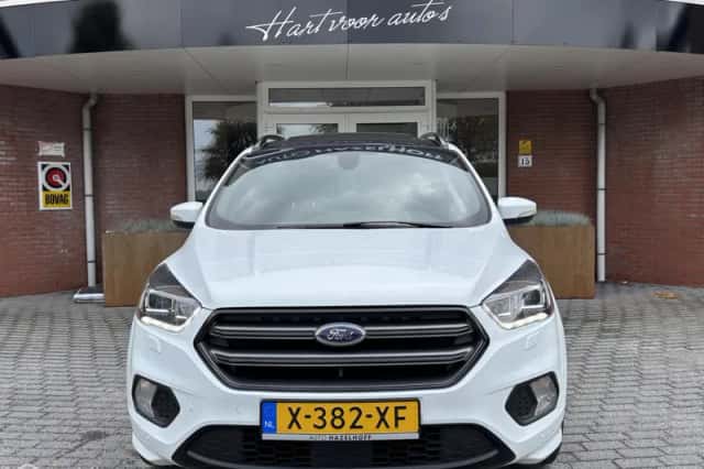 Ford Kuga (2018) thumbnail 5