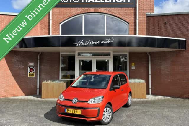 Volkswagen Up! (2017) thumbnail 1