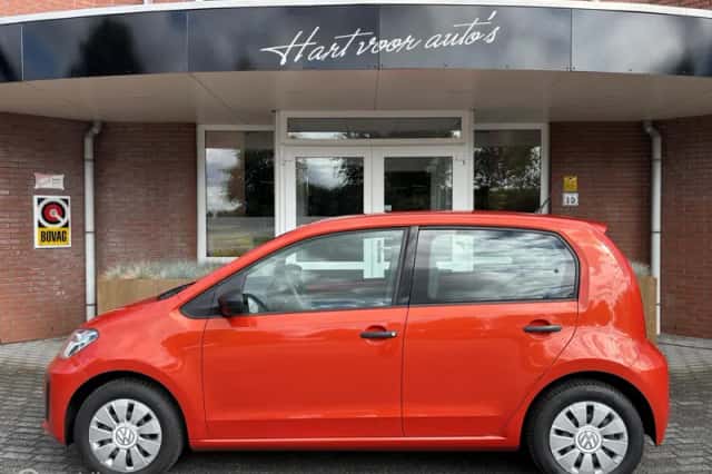Volkswagen Up! (2017) thumbnail 2