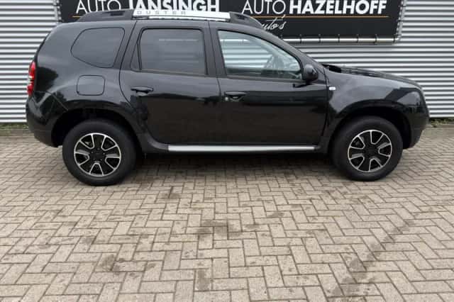 Dacia Duster (2017) thumbnail 4
