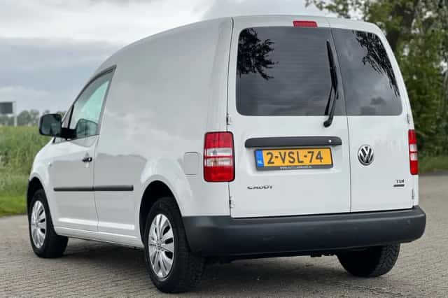 Volkswagen Caddy (2011) thumbnail 4