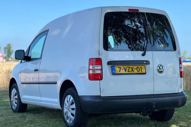 Volkswagen Caddy (2013) thumbnail 3