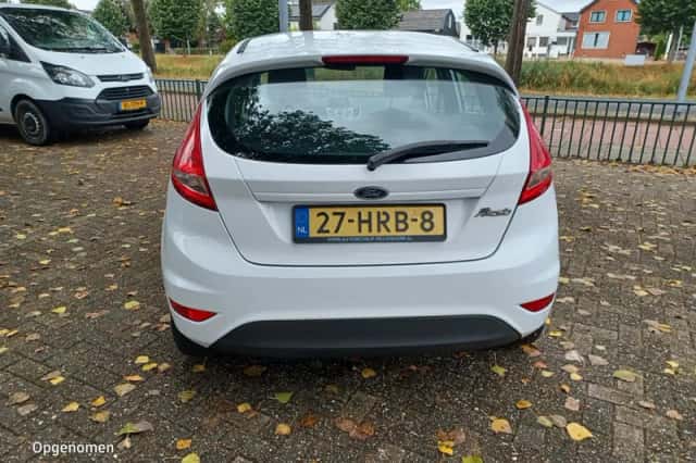 Ford Fiesta (2009) thumbnail 4