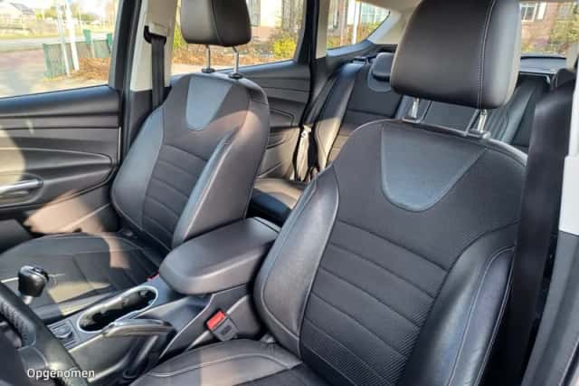 Ford Kuga (2014) thumbnail 6