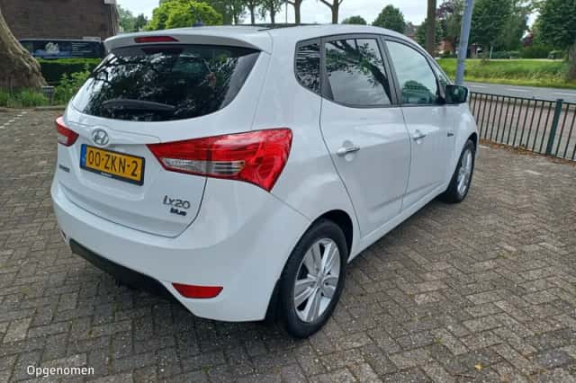 Hyundai ix20 (2011) thumbnail 5