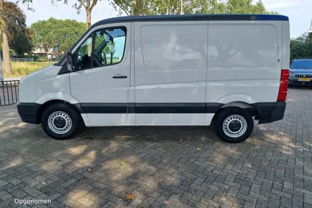 Volkswagen Crafter (2014) thumbnail 2
