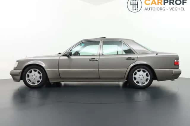 Mercedes-Benz E-Klasse (1992) thumbnail 29