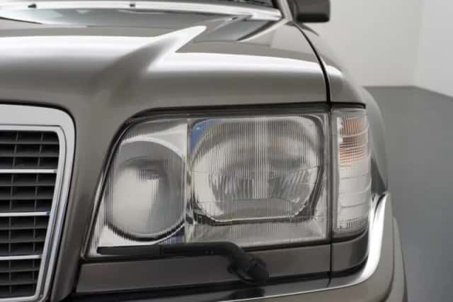 Mercedes-Benz E-Klasse (1992) thumbnail 9