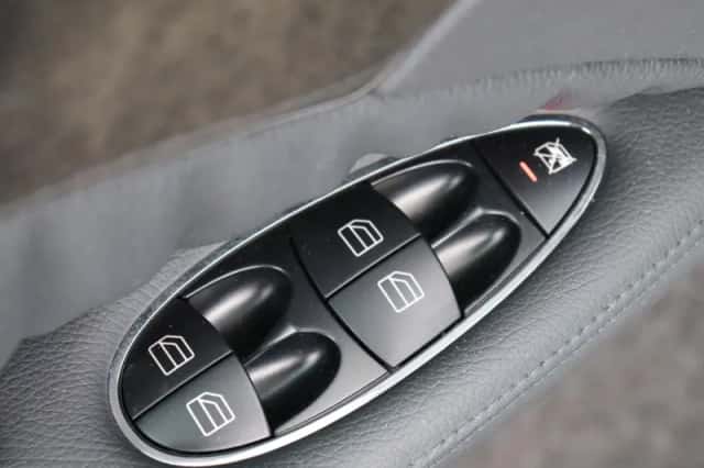 Mercedes-Benz E-Klasse (2006) thumbnail 22