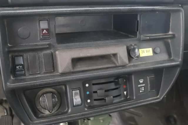 Mercedes-Benz 230 GE (1994) thumbnail 18