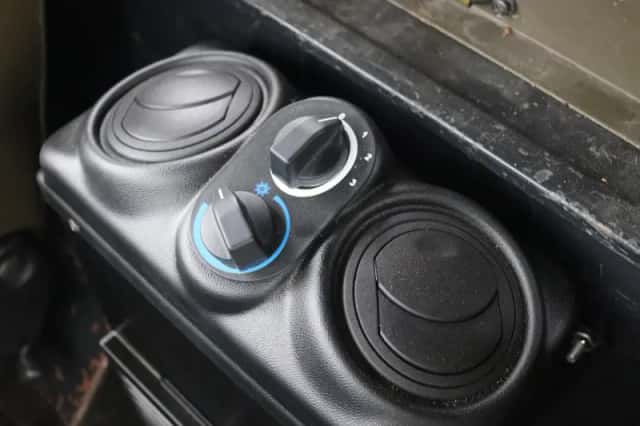 Mercedes-Benz 230 GE (1994) thumbnail 21