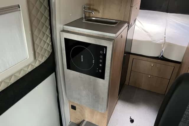 Mercedes-Benz Sprinter (2018) thumbnail 12