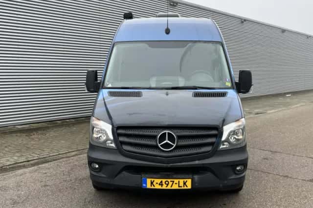 Mercedes-Benz Sprinter (2018) thumbnail 3