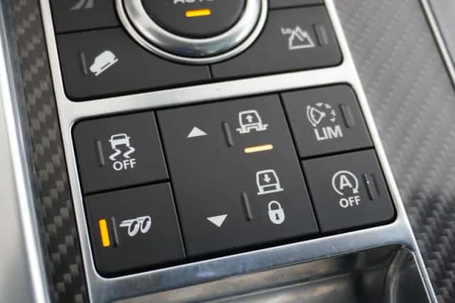 Land Rover Range Rover Sport (2017) thumbnail 49