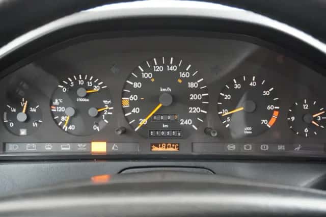 Mercedes-Benz SL-Klasse (1992) thumbnail 15