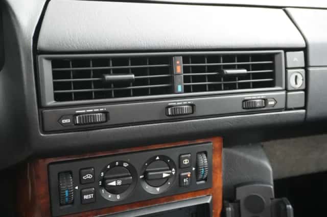 Mercedes-Benz SL-Klasse (1992) thumbnail 16