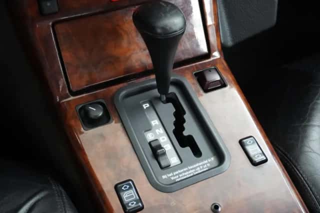 Mercedes-Benz SL-Klasse (1992) thumbnail 17