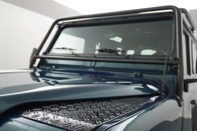 Land Rover Defender (1998) thumbnail 14