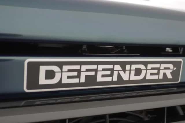 Land Rover Defender (1998) thumbnail 24
