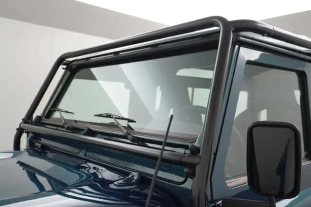 Land Rover Defender (1998) thumbnail 25