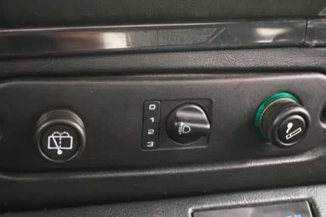 Land Rover Defender (1998) thumbnail 39
