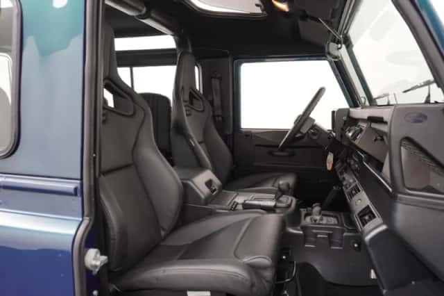 Land Rover Defender (1998) thumbnail 48