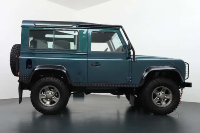 Land Rover Defender (1998) thumbnail 50